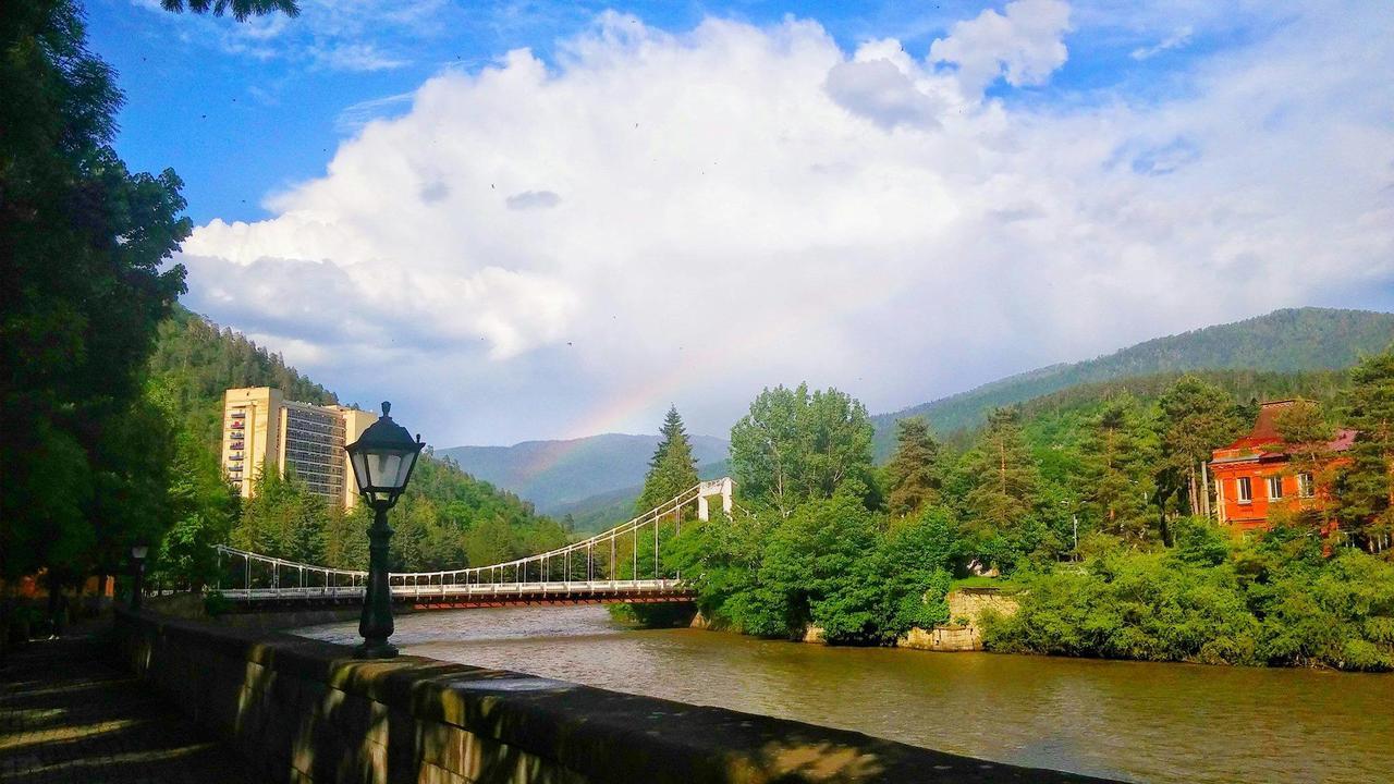 Our House Hotel Borjomi Eksteriør billede